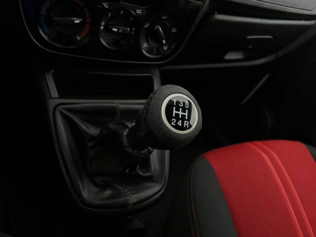 Фиат Кубо 2011 в Кривом Роге на Automoto.ua Белый Фиат Кубо, объемом двигателя 1.3 л и пробегом 205 тыс. км за 4800 $, фото 16 на Automoto.ua