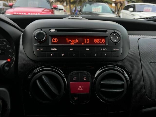 Фиат Кубо 2011 в Кривом Роге на Automoto.ua Белый Фиат Кубо, объемом двигателя 1.3 л и пробегом 205 тыс. км за 4800 $, фото 9 на Automoto.ua