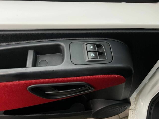 Фиат Кубо 2011 в Кривом Роге на Automoto.ua Белый Фиат Кубо, объемом двигателя 1.3 л и пробегом 205 тыс. км за 4800 $, фото 11 на Automoto.ua