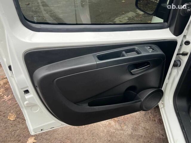 Білий Фіат Кубо, об'ємом двигуна 1.4 л та пробігом 30 тис. км за 10990 $, фото 22 на Automoto.ua