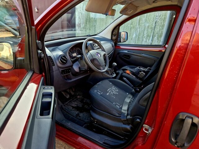 Красный Фиат Кубо, объемом двигателя 1.4 л и пробегом 140 тыс. км за 4500 $, фото 8 на Automoto.ua