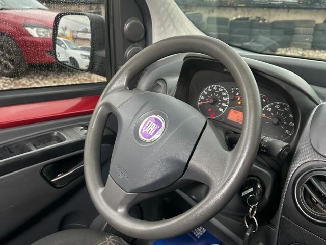 Красный Фиат Кубо, объемом двигателя 1.4 л и пробегом 211 тыс. км за 5600 $, фото 7 на Automoto.ua