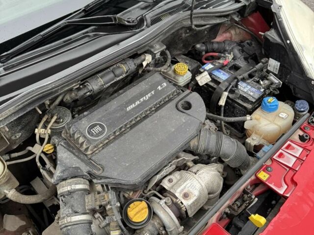 Фіат Кубо 2011 у Коломые на Automoto.ua Червоний Фіат Кубо, об'ємом двигуна 1.2 л та пробігом 150 тис. км за 5700 $, фото 10 на Automoto.ua