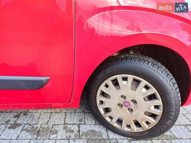 Фиат Кубо 2011 в Ивано-Франковске на Automoto.ua Красный Фиат Кубо, объемом двигателя 1.3 л и пробегом 199 тыс. км за 5099 $, фото 9 на Automoto.ua