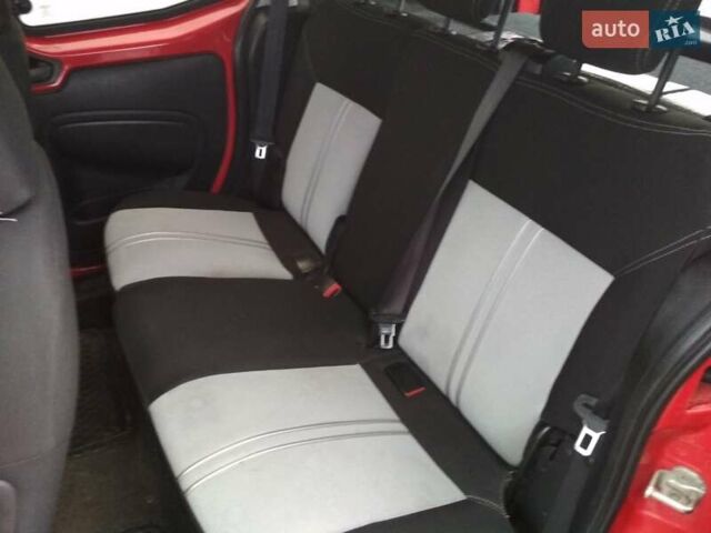 Фиат Кубо 2011 в Ивано-Франковске на Automoto.ua Красный Фиат Кубо, объемом двигателя 1.3 л и пробегом 199 тыс. км за 5099 $, фото 13 на Automoto.ua