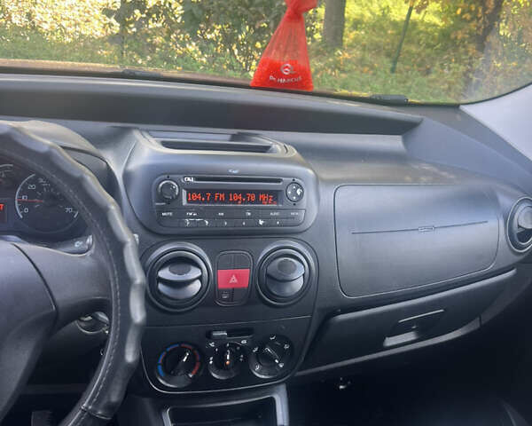 Фиат Кубо 2012 в Львове на Automoto.ua Красный Фиат Кубо, объемом двигателя 1.3 л и пробегом 163 тыс. км за 6800 $, фото 5 на Automoto.ua