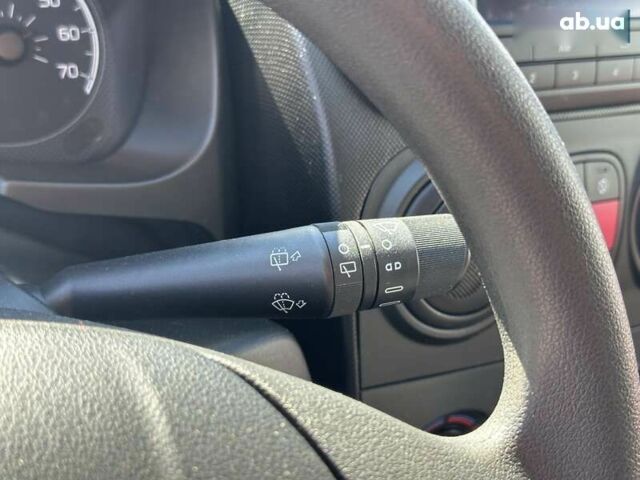 Фиат Кубо, объемом двигателя 1.3 л и пробегом 247 тыс. км за 6990 $, фото 22 на Automoto.ua