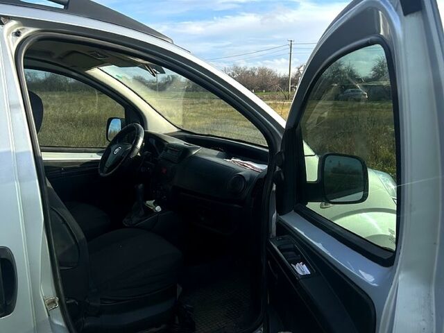 Серый Фиат Кубо, объемом двигателя 1.3 л и пробегом 143 тыс. км за 7300 $, фото 5 на Automoto.ua