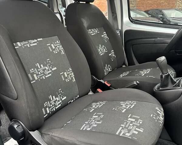 Сірий Фіат Кубо, об'ємом двигуна 1.3 л та пробігом 187 тис. км за 5800 $, фото 4 на Automoto.ua