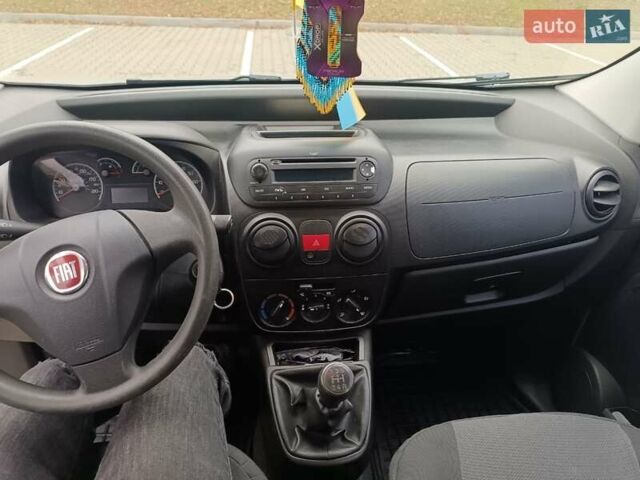 Серый Фиат Кубо, объемом двигателя 1.2 л и пробегом 144 тыс. км за 6500 $, фото 3 на Automoto.ua