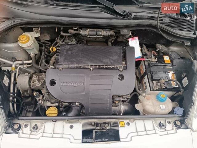 Серый Фиат Кубо, объемом двигателя 1.2 л и пробегом 144 тыс. км за 6500 $, фото 6 на Automoto.ua