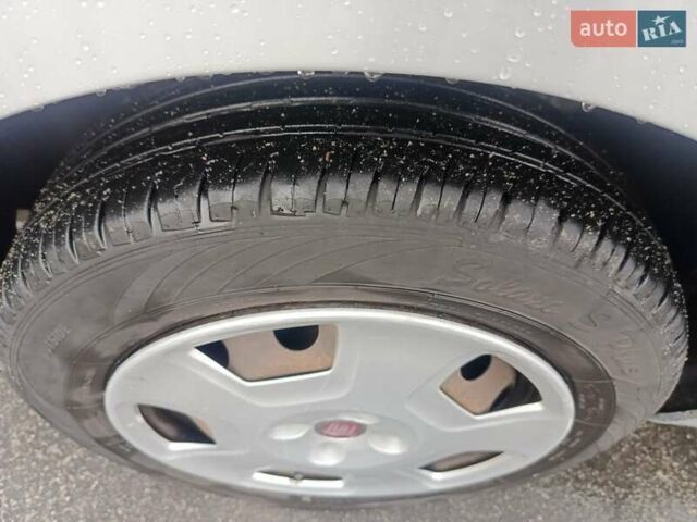 Серый Фиат Кубо, объемом двигателя 1.25 л и пробегом 103 тыс. км за 8600 $, фото 9 на Automoto.ua