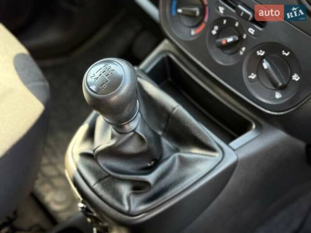 Сірий Фіат Кубо, об'ємом двигуна 1.37 л та пробігом 16 тис. км за 11200 $, фото 35 на Automoto.ua