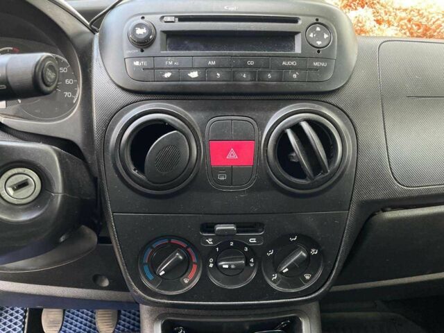 Синий Фиат Кубо, объемом двигателя 1.3 л и пробегом 198 тыс. км за 6870 $, фото 18 на Automoto.ua