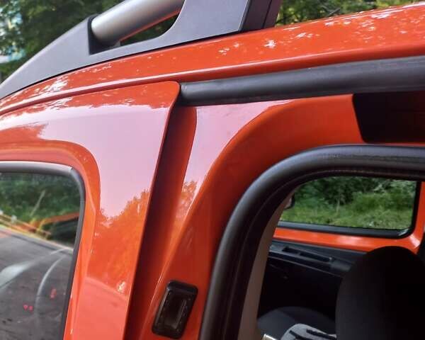 Оранжевый Фиат Кубо, объемом двигателя 1.3 л и пробегом 190 тыс. км за 7899 $, фото 48 на Automoto.ua