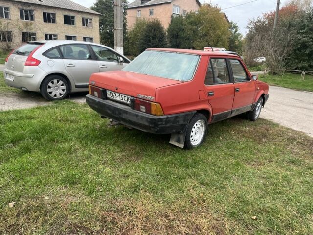 Красный Фиат Регата, объемом двигателя 1.5 л и пробегом 2 тыс. км за 600 $, фото 2 на Automoto.ua