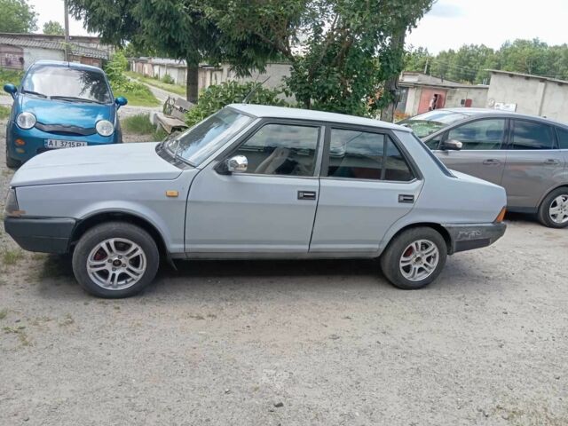 Серый Фиат Регата, объемом двигателя 1.6 л и пробегом 300 тыс. км за 900 $, фото 1 на Automoto.ua