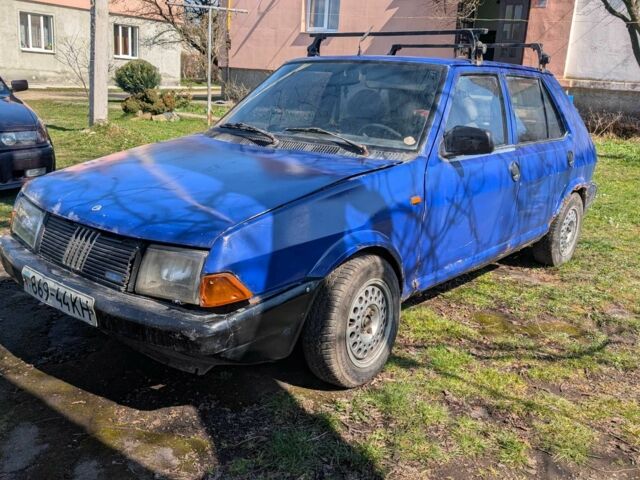 Синий Фиат Ритмо, объемом двигателя 1.7 л и пробегом 300 тыс. км за 300 $, фото 2 на Automoto.ua