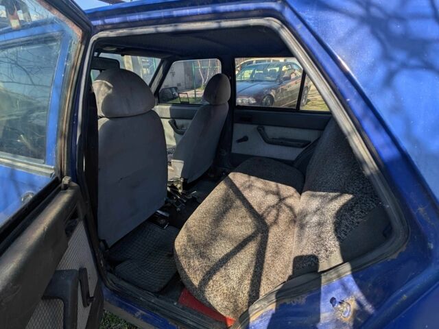 Синий Фиат Ритмо, объемом двигателя 1.7 л и пробегом 300 тыс. км за 300 $, фото 5 на Automoto.ua