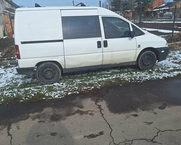 Белый Фиат Скудо, объемом двигателя 1.91 л и пробегом 365 тыс. км за 2000 $, фото 1 на Automoto.ua