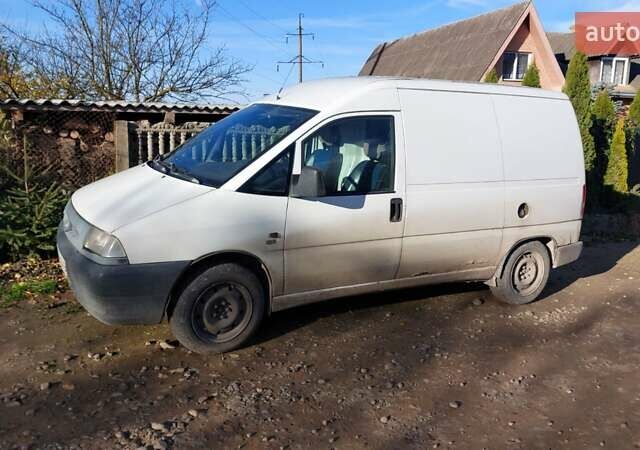 Фиат Скудо 2001 в Ивано-Франковске на Automoto.ua Белый Фиат Скудо, объемом двигателя 1.9 л и пробегом 300 тыс. км за 2000 $, фото 12 на Automoto.ua