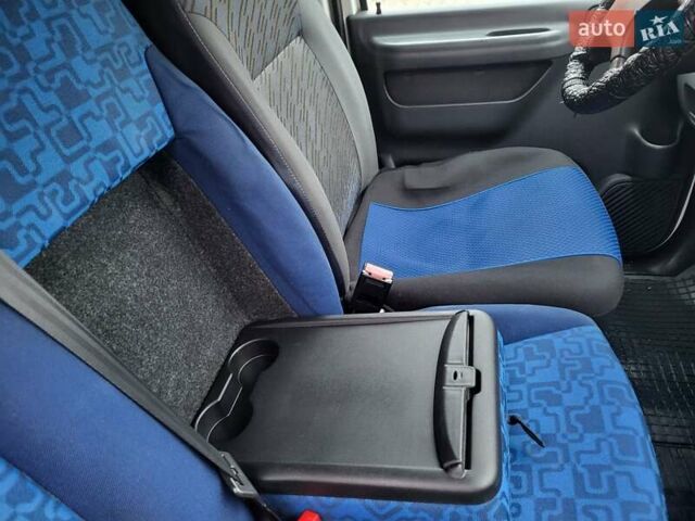 Белый Фиат Скудо, объемом двигателя 2 л и пробегом 300 тыс. км за 3600 $, фото 89 на Automoto.ua