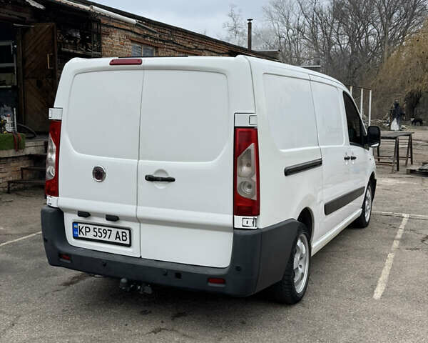 Белый Фиат Скудо, объемом двигателя 2 л и пробегом 260 тыс. км за 8200 $, фото 4 на Automoto.ua