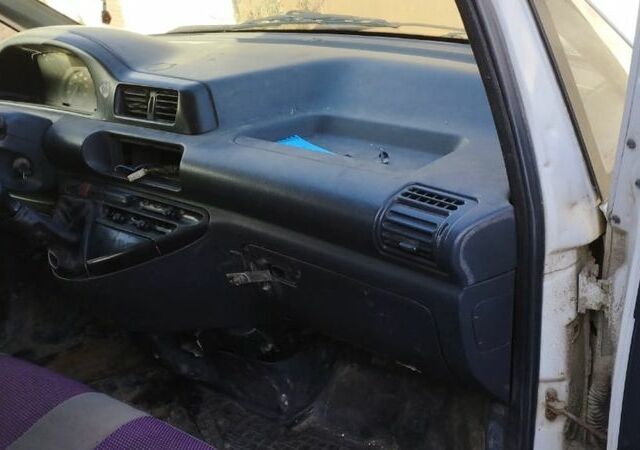 Білий Фіат Скудо, об'ємом двигуна 2 л та пробігом 200 тис. км за 1000 $, фото 3 на Automoto.ua