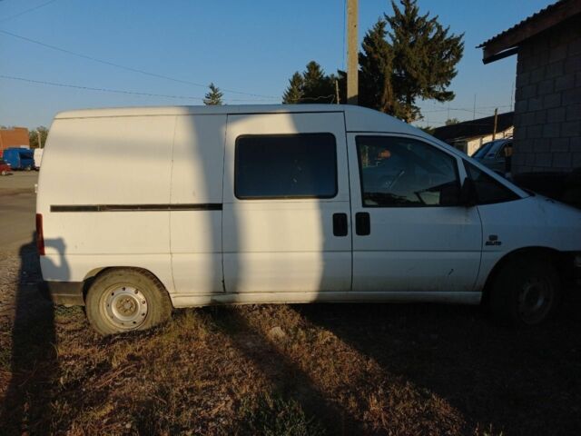 Білий Фіат Скудо, об'ємом двигуна 2 л та пробігом 193 тис. км за 1500 $, фото 2 на Automoto.ua