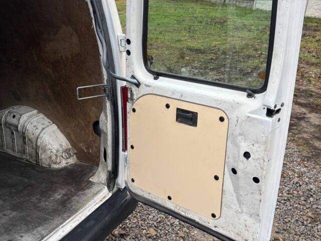 Белый Фиат Скудо, объемом двигателя 2 л и пробегом 288 тыс. км за 2499 $, фото 8 на Automoto.ua