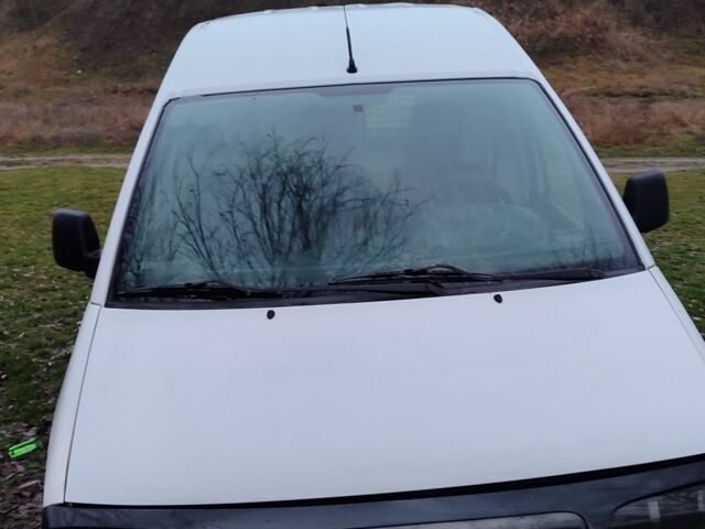 Белый Фиат Скудо, объемом двигателя 2 л и пробегом 430 тыс. км за 2400 $, фото 5 на Automoto.ua