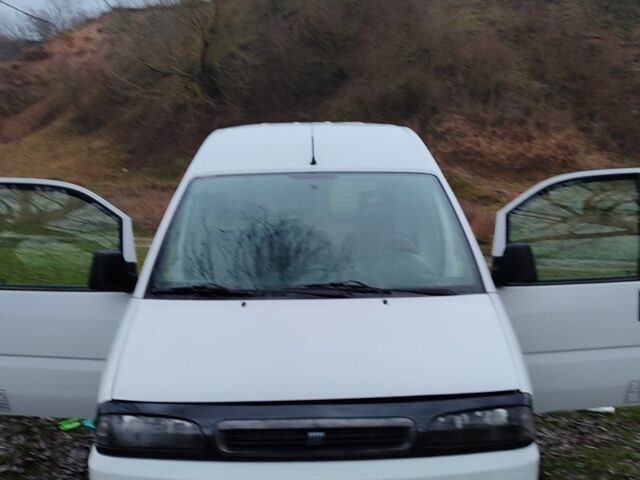 Белый Фиат Скудо, объемом двигателя 2 л и пробегом 430 тыс. км за 2400 $, фото 1 на Automoto.ua