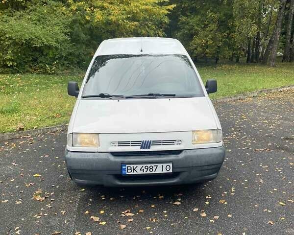 Фиат Скудо 1997 в Шумск на Automoto.ua Белый Фиат Скудо, объемом двигателя 1.9 л и пробегом 300 тыс. км за 2600 $, фото 9 на Automoto.ua