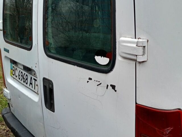 Белый Фиат Скудо, объемом двигателя 1.9 л и пробегом 300 тыс. км за 1500 $, фото 4 на Automoto.ua