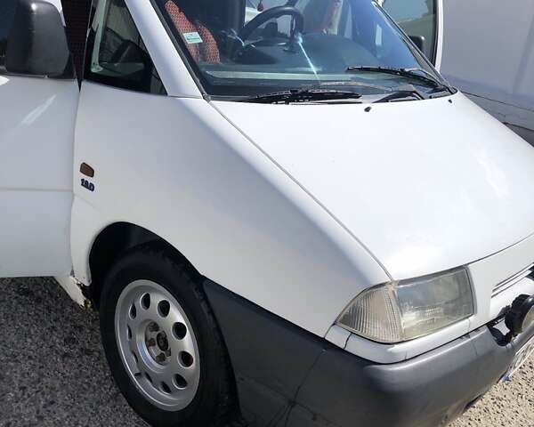 Белый Фиат Скудо, объемом двигателя 1.91 л и пробегом 350 тыс. км за 2800 $, фото 2 на Automoto.ua