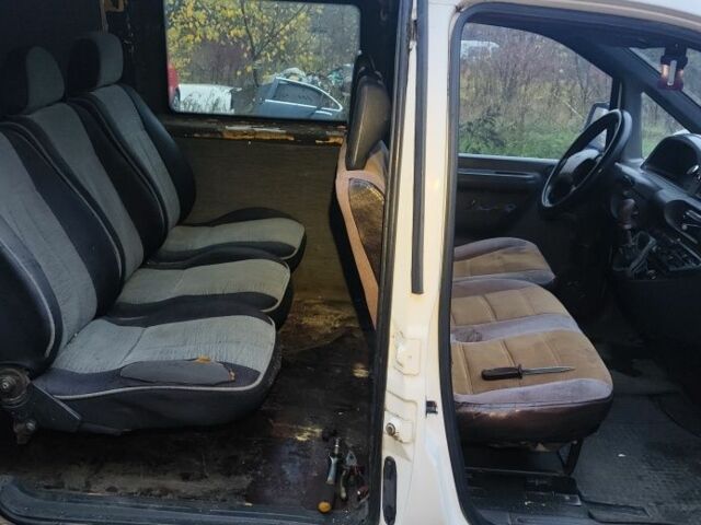 Белый Фиат Скудо, объемом двигателя 1.9 л и пробегом 200 тыс. км за 2300 $, фото 4 на Automoto.ua