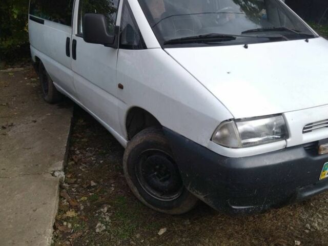 Белый Фиат Скудо, объемом двигателя 1.9 л и пробегом 200 тыс. км за 2000 $, фото 1 на Automoto.ua