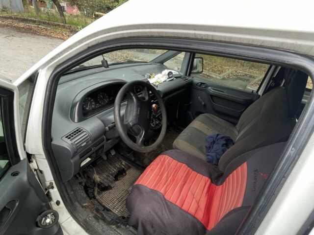 Фиат Скудо 1999 в Коростене на Automoto.ua Белый Фиат Скудо, объемом двигателя 1.6 л и пробегом 350 тыс. км за 1499 $, фото 6 на Automoto.ua