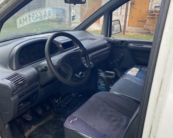 Белый Фиат Скудо, объемом двигателя 1.9 л и пробегом 300 тыс. км за 1800 $, фото 4 на Automoto.ua