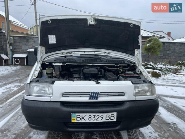 Белый Фиат Скудо, объемом двигателя 1.9 л и пробегом 300 тыс. км за 2950 $, фото 1 на Automoto.ua