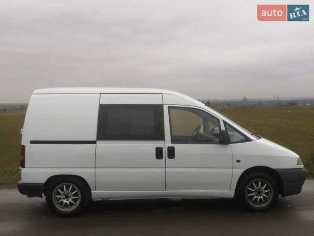 Белый Фиат Скудо, объемом двигателя 1.9 л и пробегом 400 тыс. км за 3000 $, фото 2 на Automoto.ua