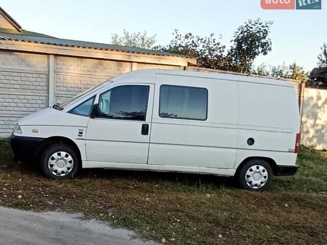 Белый Фиат Скудо, объемом двигателя 1.9 л и пробегом 371 тыс. км за 2000 $, фото 1 на Automoto.ua