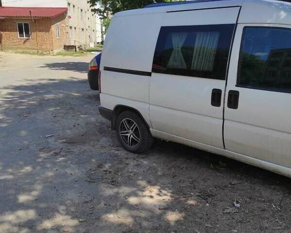 Белый Фиат Скудо, объемом двигателя 1.87 л и пробегом 320 тыс. км за 2700 $, фото 3 на Automoto.ua