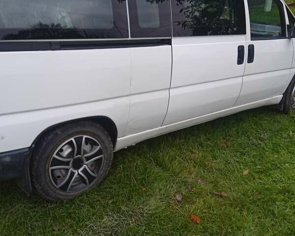 Білий Фіат Скудо, об'ємом двигуна 2 л та пробігом 300 тис. км за 4200 $, фото 3 на Automoto.ua