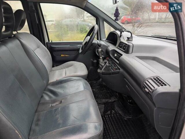 Белый Фиат Скудо, объемом двигателя 2 л и пробегом 300 тыс. км за 2950 $, фото 10 на Automoto.ua