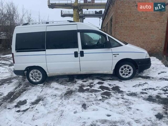 Белый Фиат Скудо, объемом двигателя 2 л и пробегом 315 тыс. км за 2900 $, фото 1 на Automoto.ua