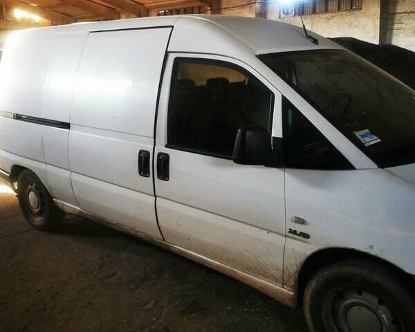 Белый Фиат Скудо, объемом двигателя 0 л и пробегом 400 тыс. км за 5500 $, фото 1 на Automoto.ua