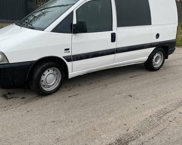 Белый Фиат Скудо, объемом двигателя 2 л и пробегом 230 тыс. км за 4300 $, фото 2 на Automoto.ua