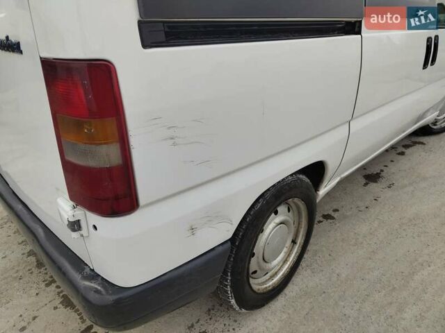 Белый Фиат Скудо, объемом двигателя 2 л и пробегом 248 тыс. км за 3800 $, фото 5 на Automoto.ua