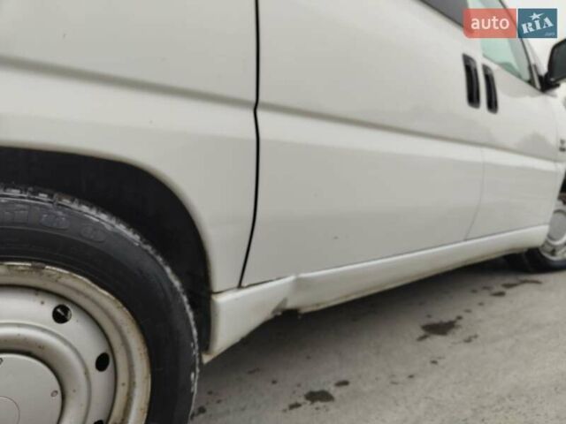 Белый Фиат Скудо, объемом двигателя 2 л и пробегом 248 тыс. км за 3800 $, фото 2 на Automoto.ua